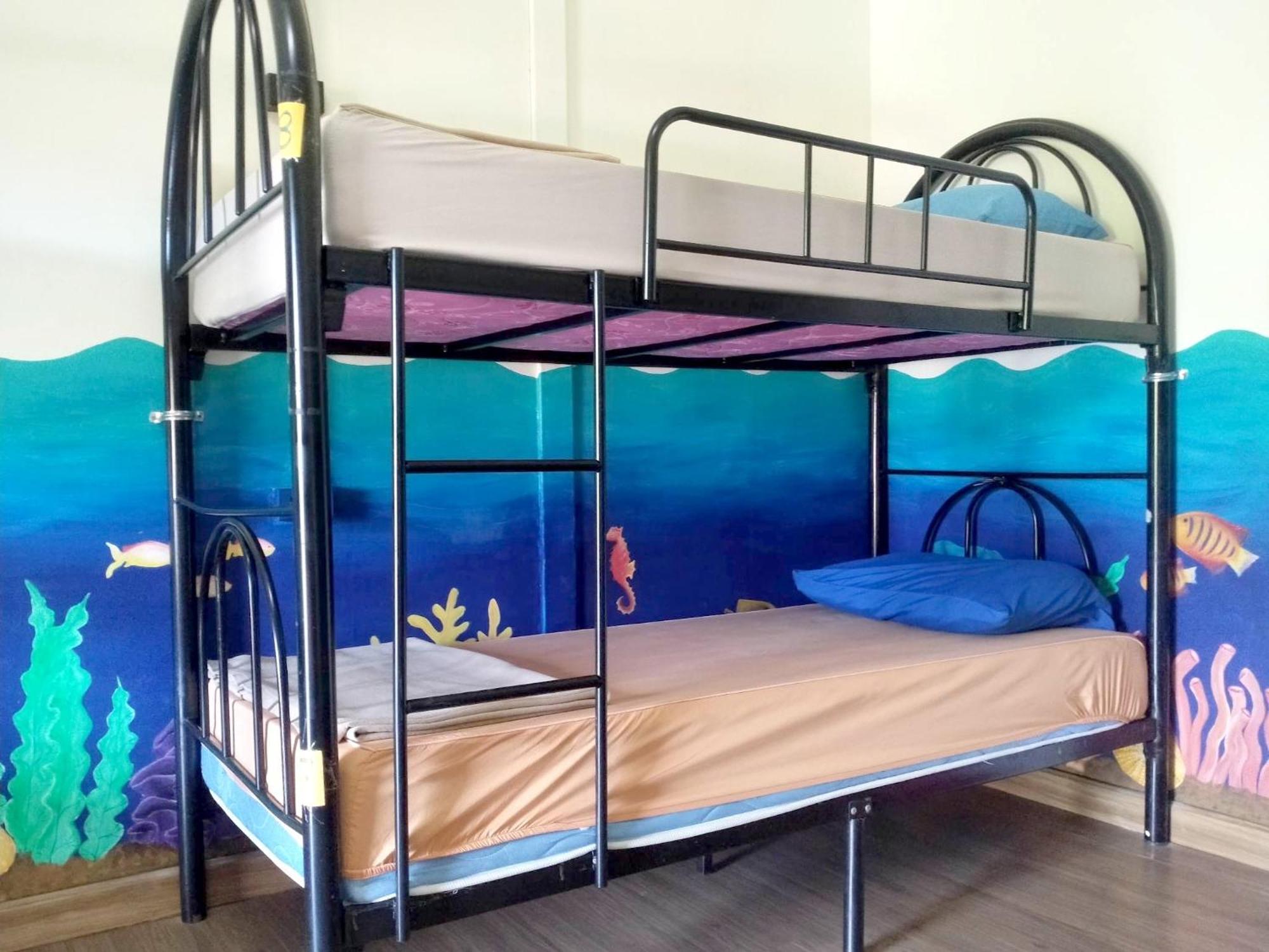 Wet! A Pool Party Hostel By Wild & Wandering Хаад Рин Екстериор снимка