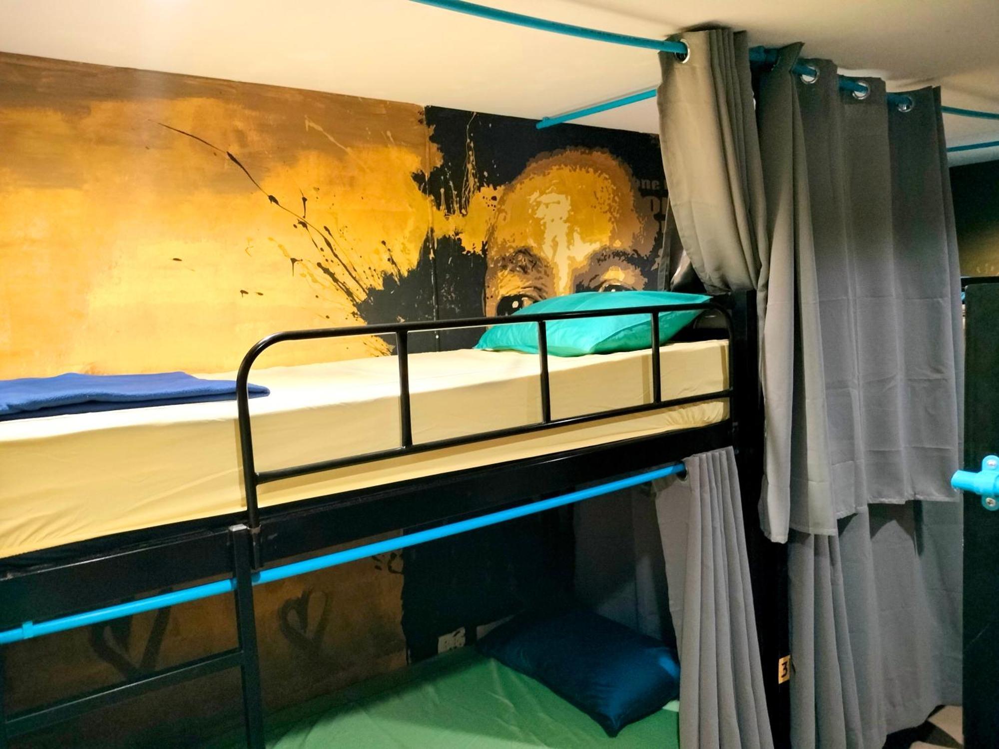 Wet! A Pool Party Hostel By Wild & Wandering Хаад Рин Екстериор снимка